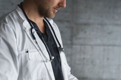 أخبار الشركة الأخيرة عن الصفحات الأولى للصحف الوطنية يوم الاثنين
